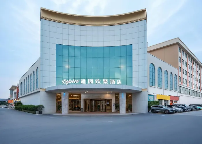 Guangzhou Baiyun Airport Rejoice By Argyle Hotel Rehe Metro Exit B --Free Shuttle Bus Is Provided During The 137Th Canton Fair