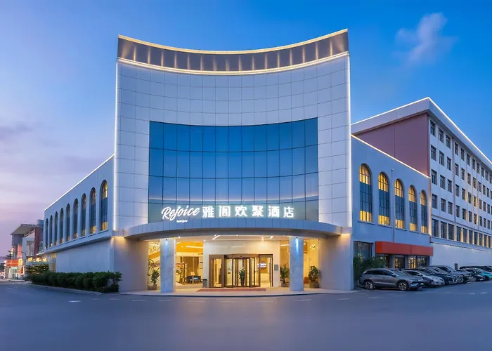 Guangzhou Baiyun Airport Rejoice By Argyle Hotel Rehe Metro Exit B --Free Shuttle Bus Is Provided During The 137Th Canton Fair